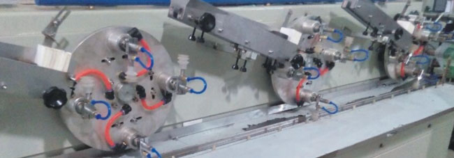 卡片全自動(dòng)枕式包裝機機械細節